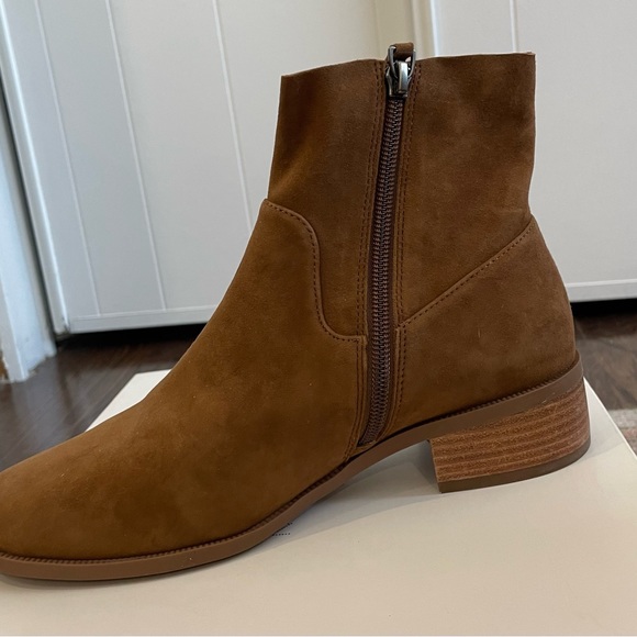 New with box Caslon Susana suede ankle boots Sz 7.5 - Picture 2 of 7